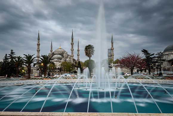 Blue mosque from fountain